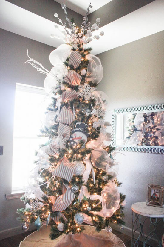 10 Exemplos Lindos de Árvores de Natal Decoradas