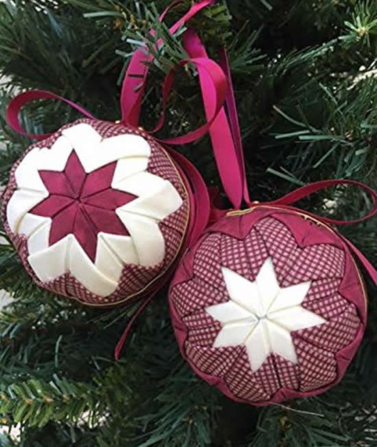 Bolas de Natal com tecido