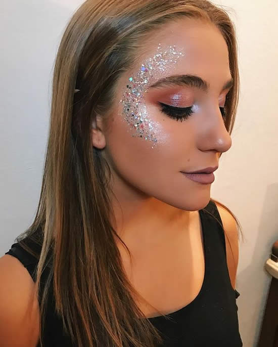 Maquiagem com Glitter para Carnaval