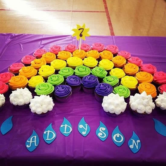 Cupcakes Decorados para Festa Arco-íris