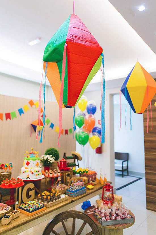 Balões decorativos para Festa Junina