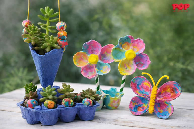 Enfeites com Flores feitas de Caixas de Ovos