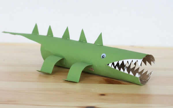 Bichinho com Rolo de Papel