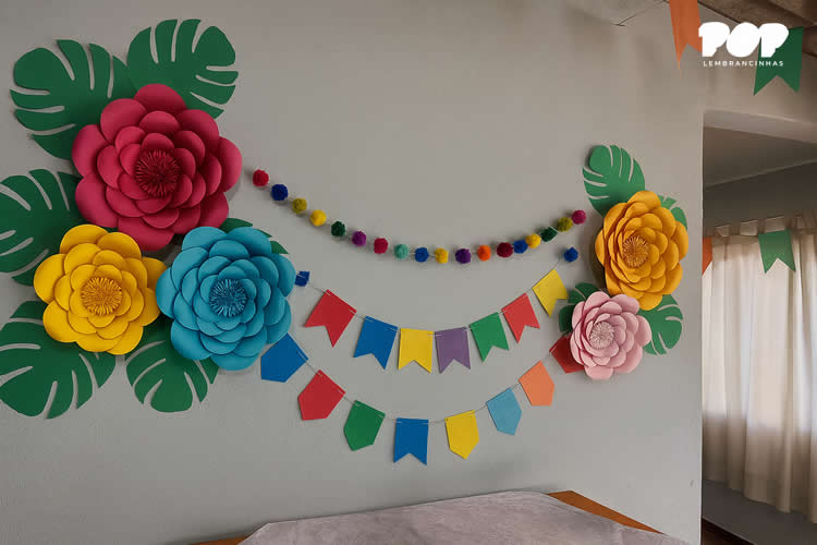 Decoração com Flores de Papel