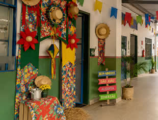 Decoração de Festa Junina na Escola