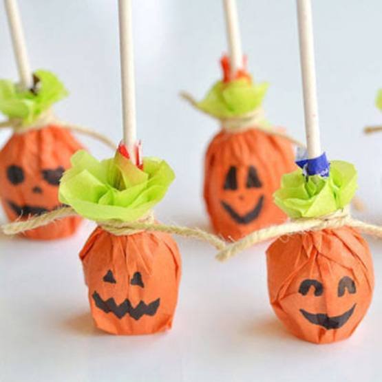 Lembrancinha com Pirulito de Abóbora para Halloween